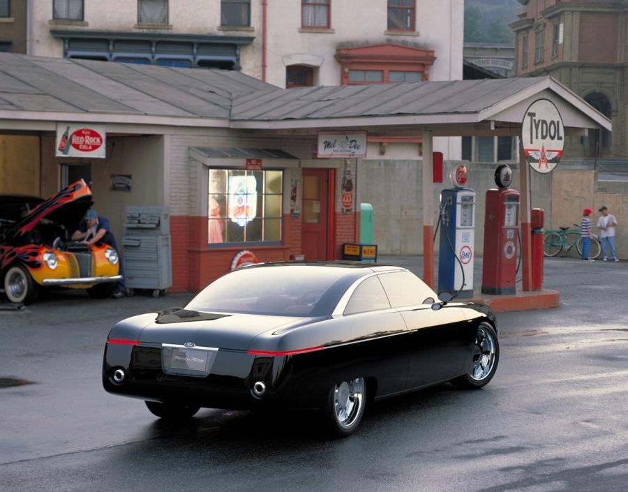  Ford Forty Nine Concept 2001 года  (фото 28 из 29)
